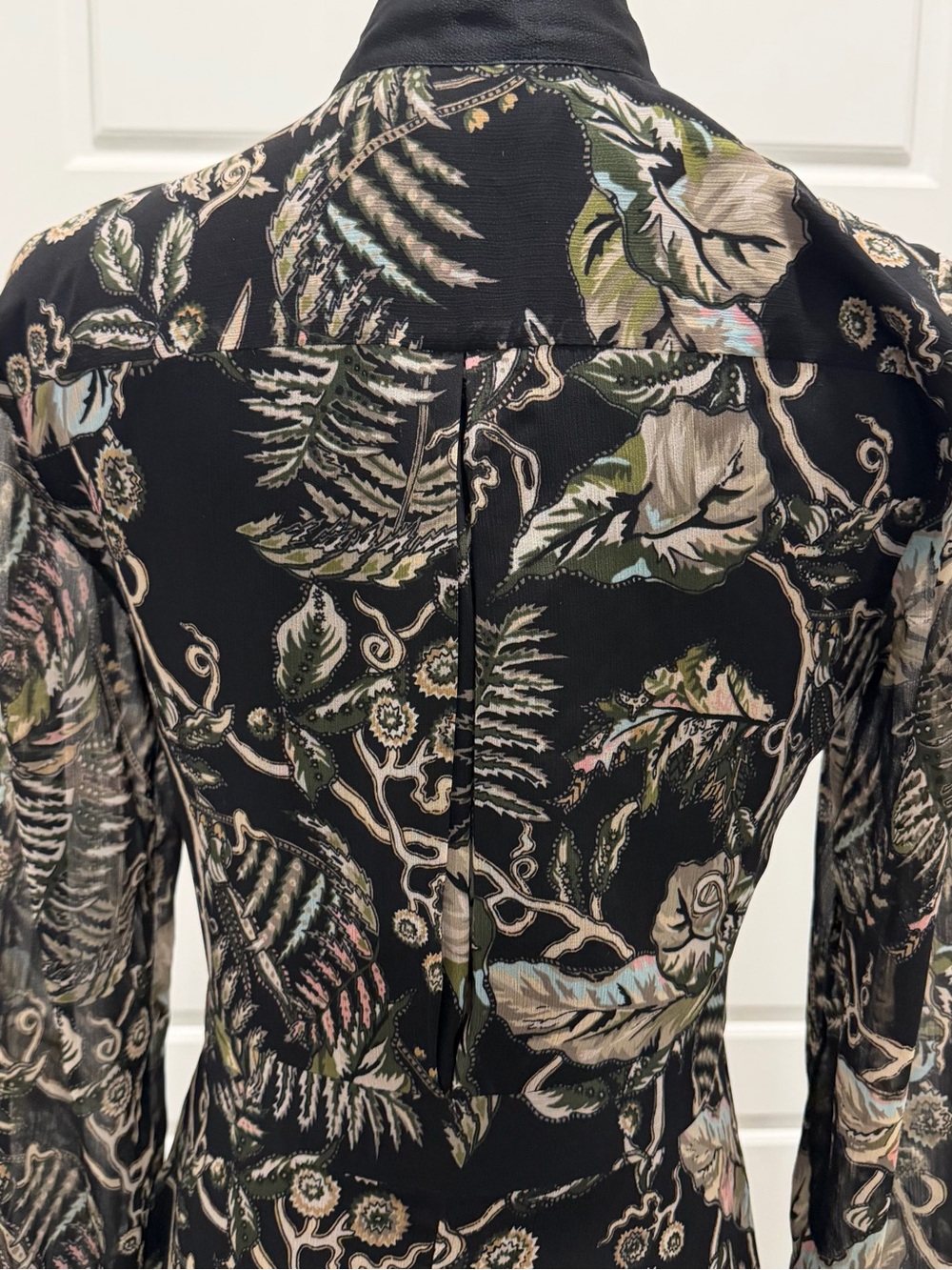 Floral Long Sleeve Black Maxi Dress with Leaf Print with Tie Neck and Pockets - Picture 7 of 9